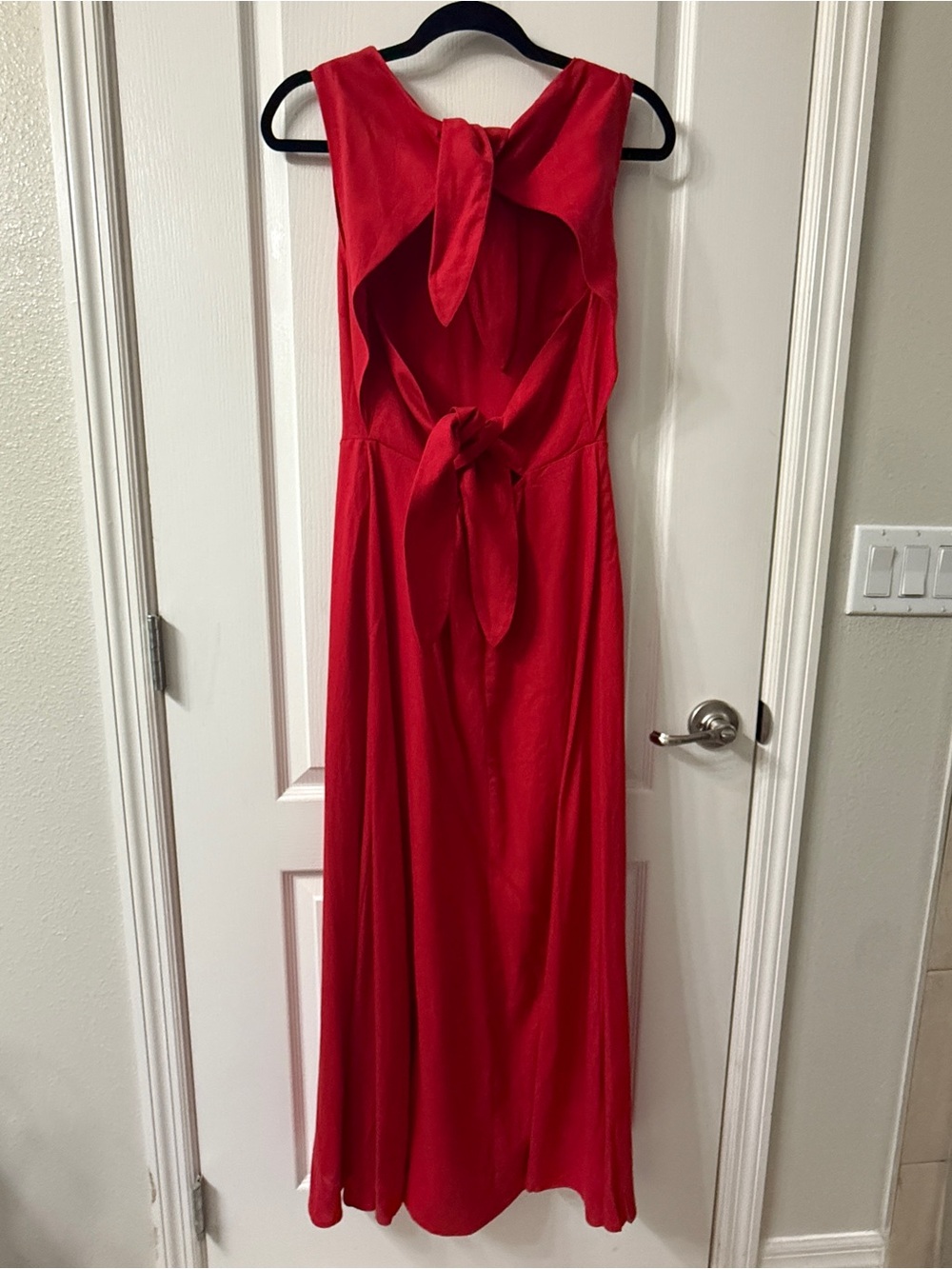Commense Sleeveless Linen Blend Maxi Dress with Open Back - Picture 6 of 6